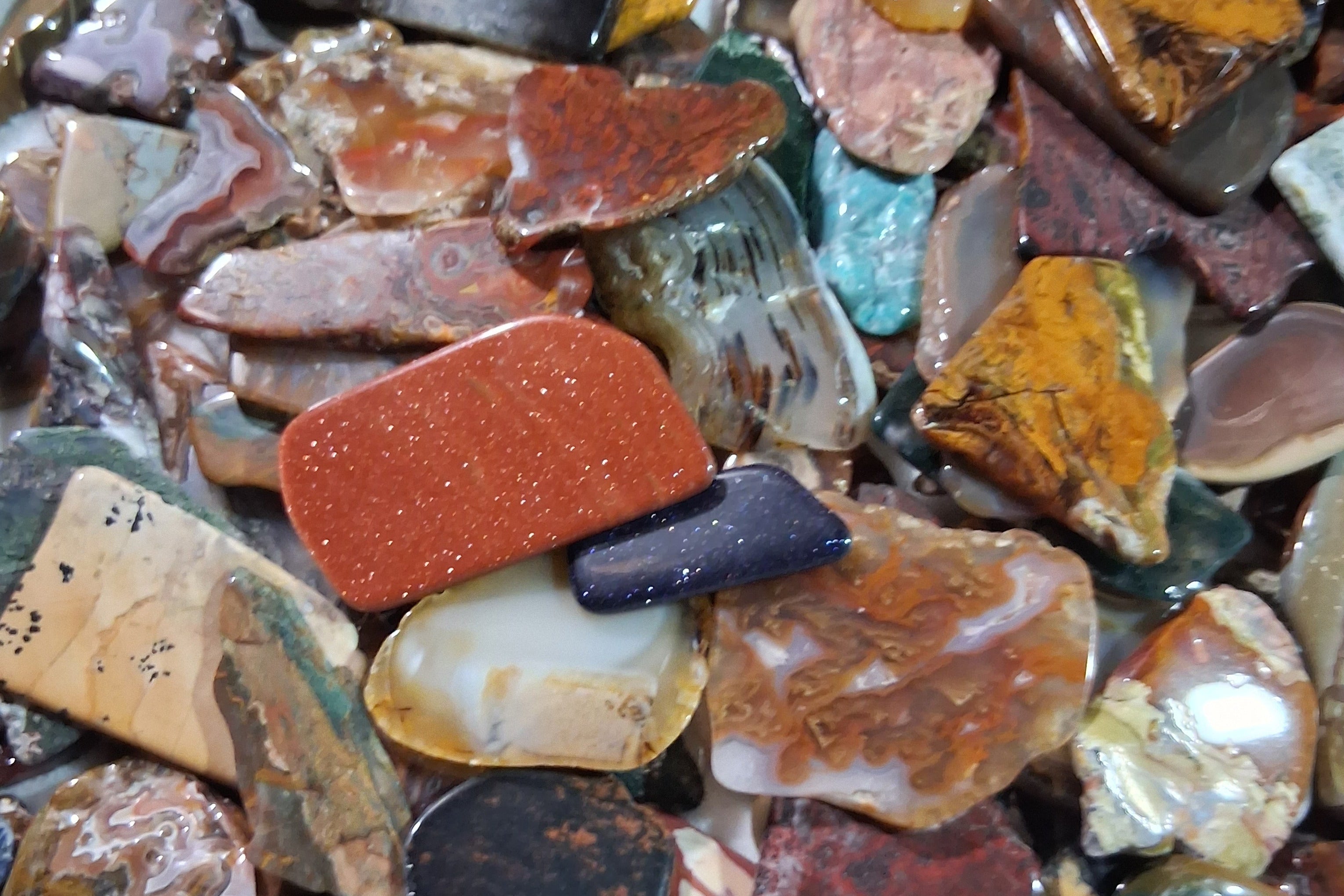 World Rock Assortment- Slabs and ends (12oz)